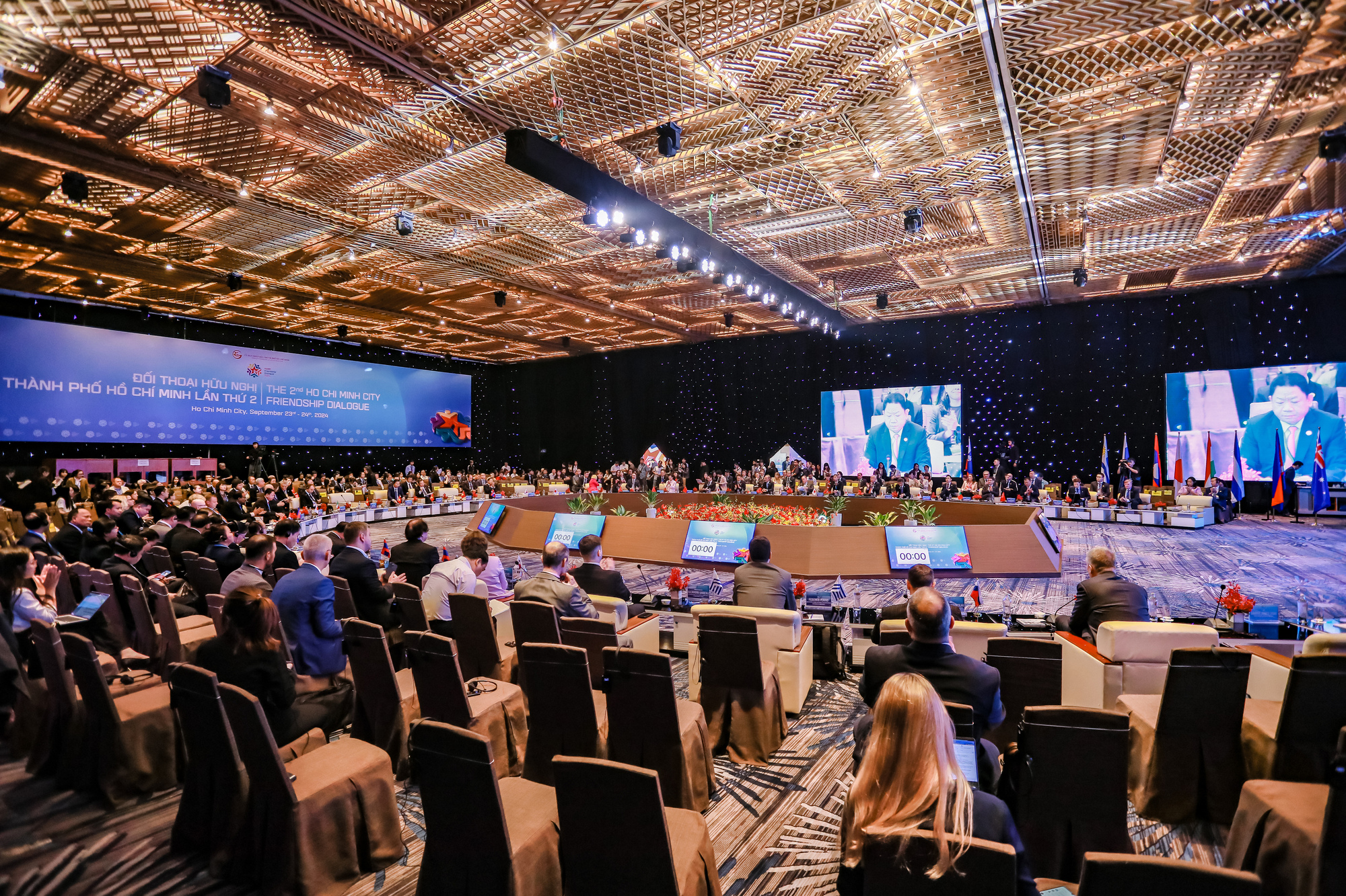 Day 2: Mayors' Conference and Parallel discussion sessions