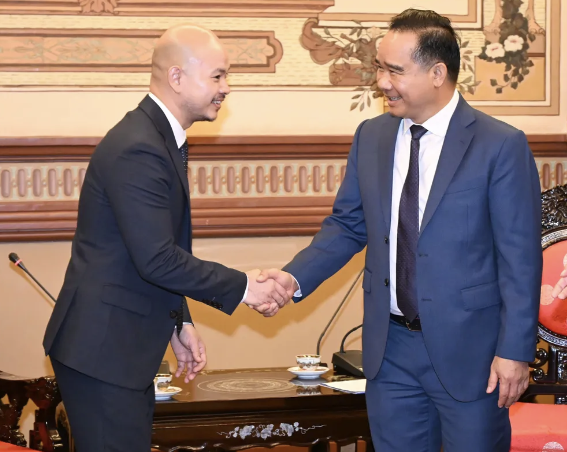 Ho Chi Minh City and Cambodia strengthen cooperation in economics, healthcare, and education.